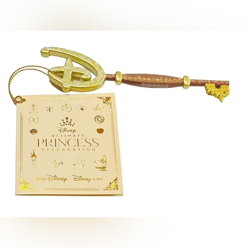 Disney Store Ultimate Princess Celebration 2021 Collectible Key Limited Edition